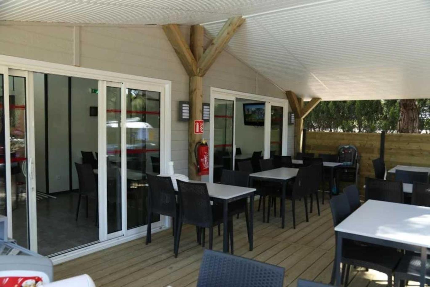 Camping 3 Etoiles - Piscine - Ccbb0Gd Bizanet Kültér fotó